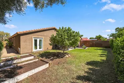 16165 W Hearn Road, Surprise, AZ 85379 - Photo 31