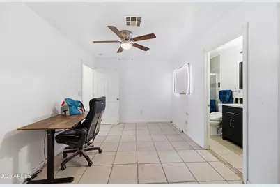 2706 W Lawrence Lane, Phoenix, AZ 85051 - Photo 13