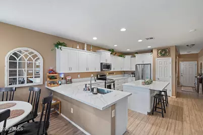 16999 W Hilton Avenue, Goodyear, AZ 85338 - Photo 5