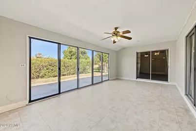 10510 W Camden Avenue, Sun City, AZ 85351 - Photo 13