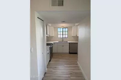 2315 W Union Hills Drive #101, Phoenix, AZ 85027 - Photo 9