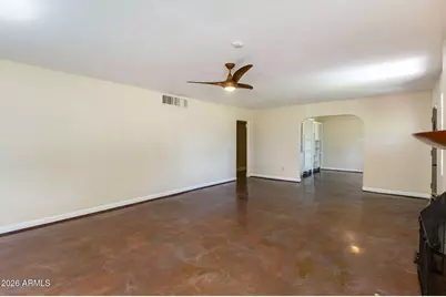 232 E Medlock Drive, Phoenix, AZ 85012 - Photo 9
