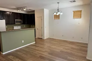 3728 E Kerry Ln, Phoenix, AZ 85050 - Photo 3