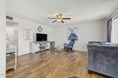 10120 N 96th Drive #B, Peoria, AZ 85345 - Photo 3