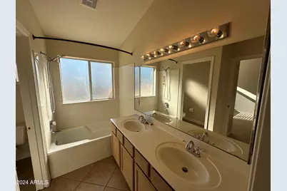 4805 E Kachina Trail #9, Phoenix, AZ 85044 - Photo 13