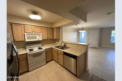 4805 E Kachina Trail #9, Phoenix, AZ 85044 - Photo 3