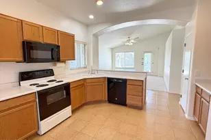 5747 E Gable Cir, Mesa, AZ 85206 - Photo 11