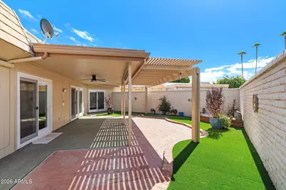 10461 W Hutton Drive, Sun City, AZ 85351 - Photo 21