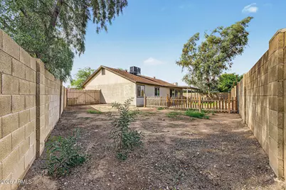 7960 W Denton Lane, Glendale, AZ 85303 - Photo 17