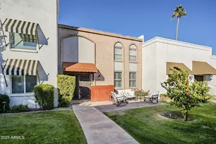 7654 E Minnezona Ave, Scottsdale, AZ 85251 - Photo 3
