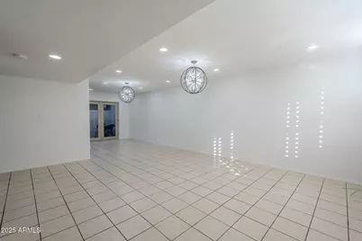 7654 E Minnezona Avenue, Scottsdale, AZ 85251 - Photo 5