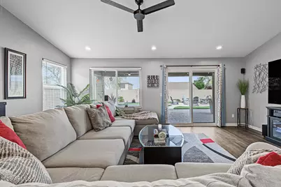 1922 W Burgess Lane, Phoenix, AZ 85041 - Photo 9