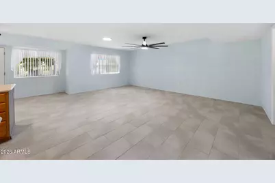 10339 W Prairie Hills Circle, Sun City, AZ 85351 - Photo 11