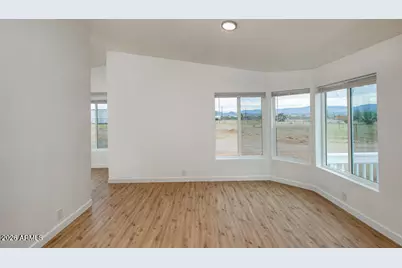 1097 S Egar Road, Golden Valley, AZ 86413 - Photo 47