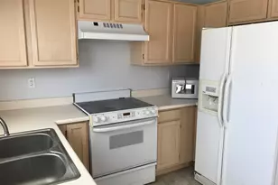 17407 N 28th Ave, Phoenix, AZ 85053 - Photo 9