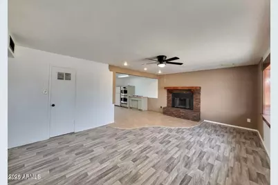 3401 W Saint Moritz Lane, Phoenix, AZ 85053 - Photo 5