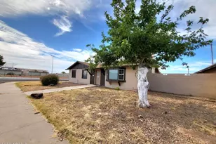 3401 W St Moritz Ln, Phoenix, AZ 85053 - Photo 3