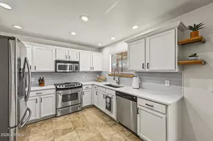 22412 N 20th Pl, Phoenix, AZ 85024 - Photo 9