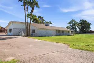 3151 S Eagle Dr, Chandler, AZ 85286 - Photo 5