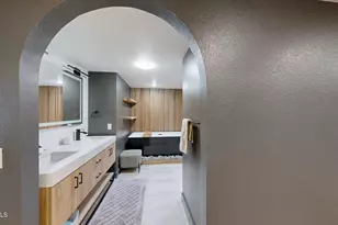 6240 E Kelton Ln, Scottsdale, AZ 85254 - Photo 23