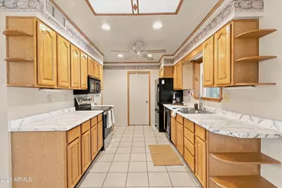 9916 W Shiprock Drive, Sun City, AZ 85351 - Photo 7