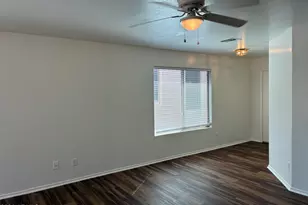 3136 W Alta Vista Rd, Phoenix, AZ 85041 - Photo 9