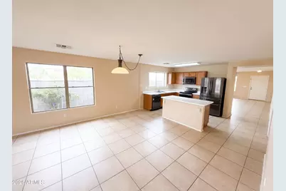 9729 W Cordes Road, Tolleson, AZ 85353 - Photo 11