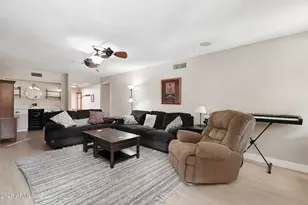 301 E Helena Dr, Phoenix, AZ 85022 - Photo 5