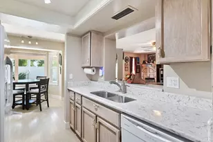 301 E Helena Dr, Phoenix, AZ 85022 - Photo 13