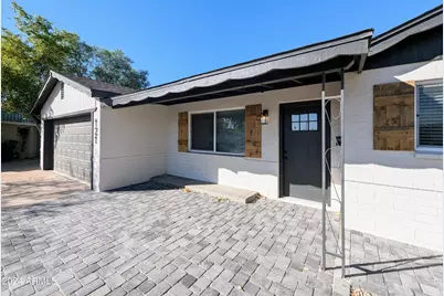 121 N Flint Circle, Mesa, AZ 85201 - Photo 7