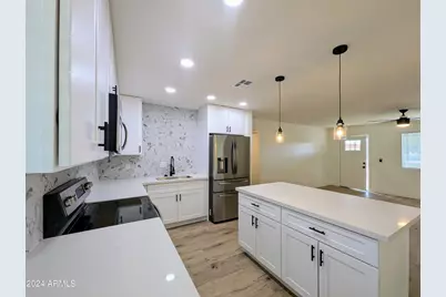 121 N Flint Circle, Mesa, AZ 85201 - Photo 17