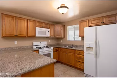 2501 W Belmont Avenue #4, Phoenix, AZ 85051 - Photo 9