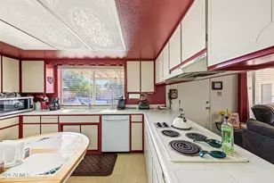 581 W Park Ave, Chandler, AZ 85225 - Photo 9