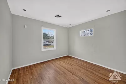 130 E 2nd Avenue, Mesa, AZ 85210 - Photo 17