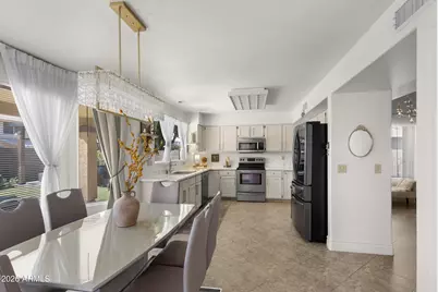 9139 W Gelding Drive, Peoria, AZ 85381 - Photo 11