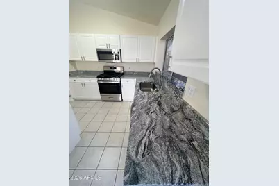10846 W Loma Lane, Peoria, AZ 85345 - Photo 17