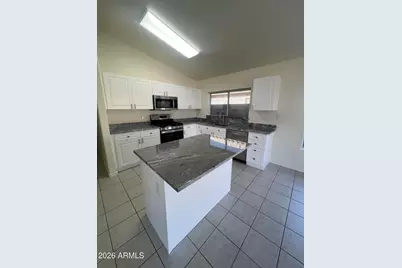 10846 W Loma Lane, Peoria, AZ 85345 - Photo 9