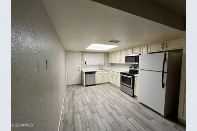 8122 N 33rd Avenue #2, Phoenix, AZ 85051 - Photo 3