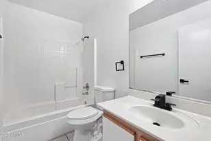 11230 W Calle De La Luna St, Phoenix, AZ 85037 - Photo 17