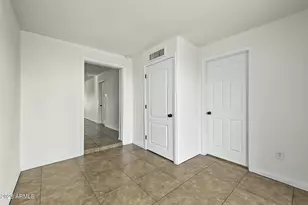 7715 W Crittenden Ln, Phoenix, AZ 85033 - Photo 19