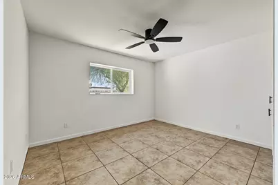 7715 W Crittenden Lane, Phoenix, AZ 85033 - Photo 27