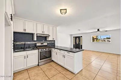 7715 W Crittenden Lane, Phoenix, AZ 85033 - Photo 15