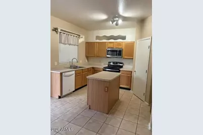 1732 E 37th Avenue, Apache Junction, AZ 85119 - Photo 3