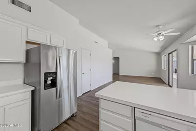 531 E Mesquite Avenue, Apache Junction, AZ 85119 - Photo 11