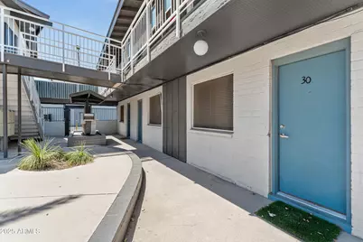3025 N 32nd Street #Apt 30, Phoenix, AZ 85018 - Photo 1