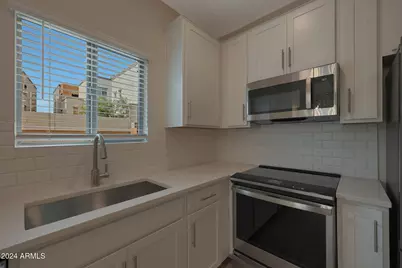 28134 N 28th Lane, Phoenix, AZ 85085 - Photo 7