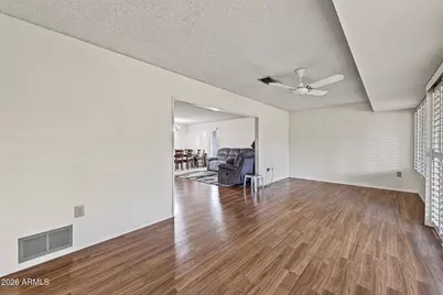 10404 W Kingswood Circle, Sun City, AZ 85351 - Photo 15