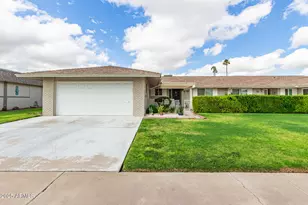 10404 W Kingswood Cir, Sun City, AZ 85351 - Photo 1