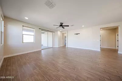 5121 N 81st Avenue, Glendale, AZ 85303 - Photo 5