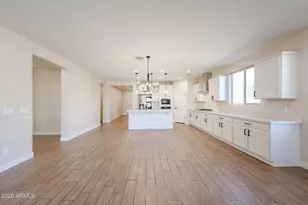 5121 N 81st Ave, Glendale, AZ 85303 - Photo 19